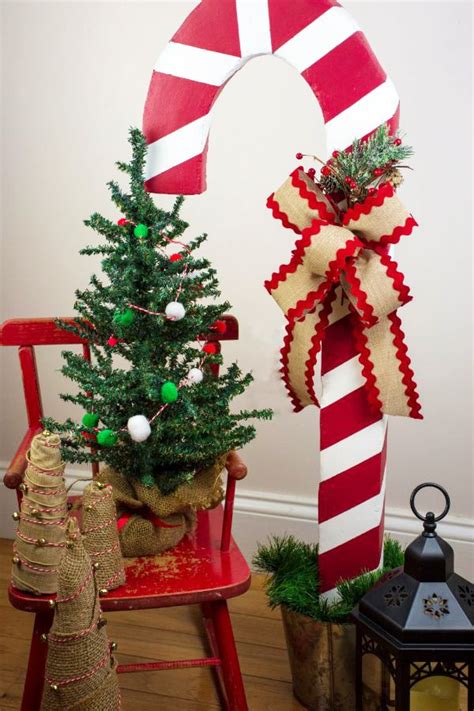 Giant Candy Cane Decoration Using Styrofoam Southern Couture