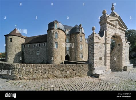 The Castle Museum Château De Boulogne Sur Mer France Stock Photo Alamy