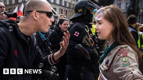 Photo Of Girl Scout Standing Up To Neo Nazi Goes Viral Bbc News