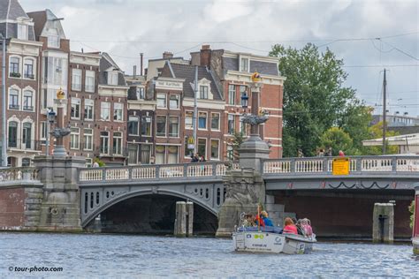 Самые интересные дворцы, замки, музеи, галереи и церкви. Амстердам. Синий мост (Blauwbrug). | Достопримечательности ...