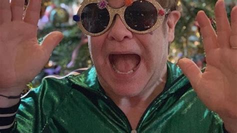 Elton John Cumple 74 Años Conoce Más Sobre El Cantante Emblemático