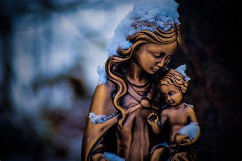 3 Day Miracle Prayer To The Blessed Virgin Mary - CatholicShare.com