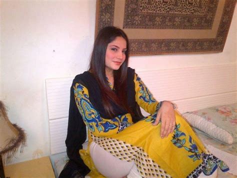 Pakistani Girls Pictures Aliya Mahir From Shujabad Punjab