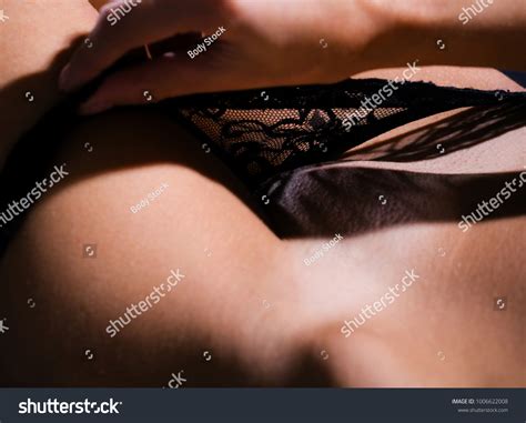 Nude Girl Naked Body Sensual Female Stock Photo 1006622008 Shutterstock