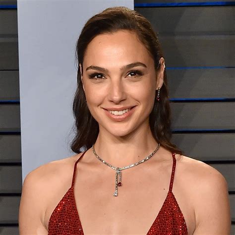 Gal Gadot Wcysycd0nvwkrm At Age 18 She Was Crowned Miss Israel