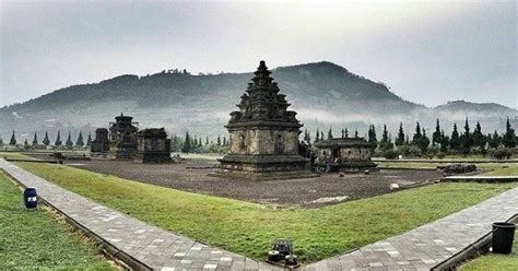Contoh Teks Cerita Sejarah Candi Borobudur dan Prambanan