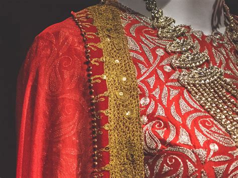 Anamika Khanna Couture'17 - HeadTilt | Anamika khanna, Fashion, Indian designer wear