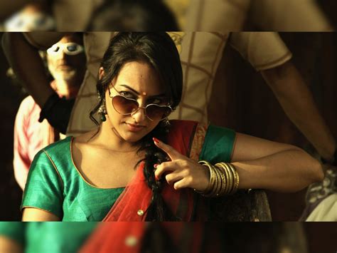 Amid Nepotism Debate Sonakshi Sinha Deactivates Twitter Account Disables Instagrams Comment