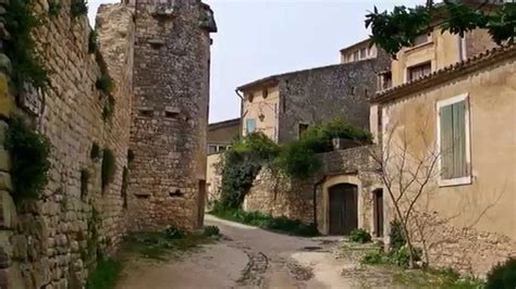 Night shyamalan, sorti en 2004. Villages de Provence, Oppede-le-Vieux - YouTube