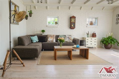 Selain itu, ruang tamu berkonsep lesehan. 10 Tips Hiasan Ruang Tamu Supaya Nampak Moden, Cantik ...