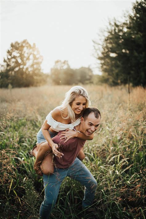 Meredithgravesphotography A Fun Outdoor Engagement Session In The