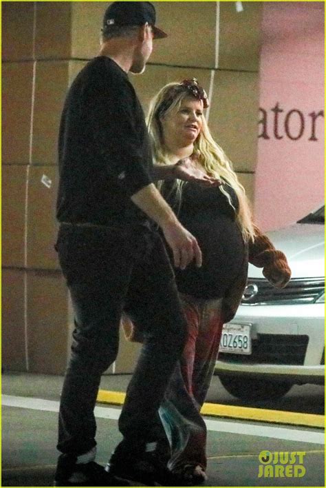Pregnant Jessica Simpson Looks Ready To Give Birth Any Day Photo 4225338 Eric Johnson