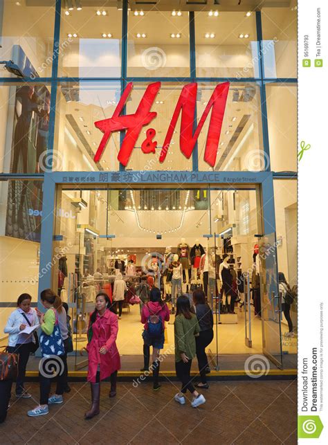 There is at least one h&m outlet store illinois, maryland, new jersey, new york, ontario, pennsylvania, and virginia. H & M store editorial stock photo. Image of outlet, sell ...