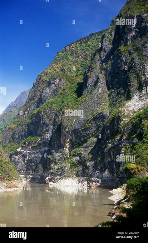 Tiger Leaping Gorge Is Located North Of Lijiang The Yangtze Yang Zi