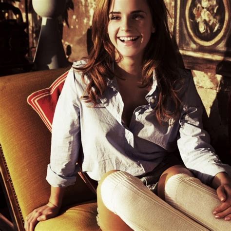 500x500 Emma Watson Cute Smile Wallpaper 500x500 Resolution Wallpaper