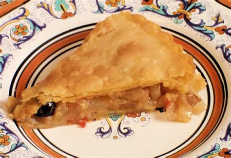 Calzone di cipolla alla pugliese (Puglian Onion Pie ...