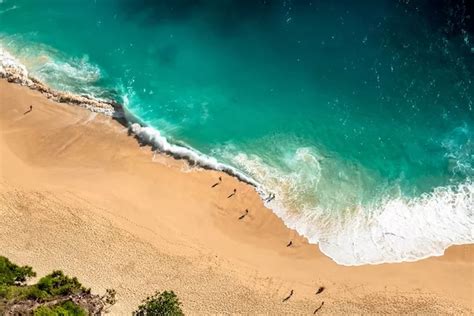 Sisi Lain Pantai Kuta Yang Wajib Sobat Quena Tahu Suasana Malam Yang Menghanyutkan Dan