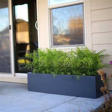 Put them anywhere, and their style and color illuminates the area in a bath of beauty, complimenting the flowers within. Amazon.com: Jay Scotts - Kiel Fiberglass Planter Box - 3 ...
