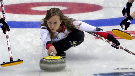 Team Canada Cruises Into Playoffs At World Womens Curling Championship