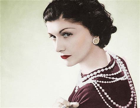 Fashion passes, style remains. new. Rewolucja Coco Chanel