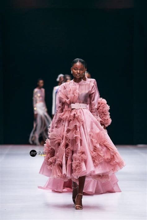 Pin By Uwineza Marie Rosine On Aesthetic Runway Fashion Couture