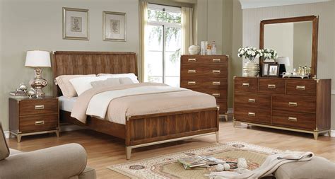 Dark oak bedroom furniture are stylish and elegant and their unbelievable deals will make your jaw drop. Tychus Dark Oak Finish with Gold Trim Bedroom Collection ...