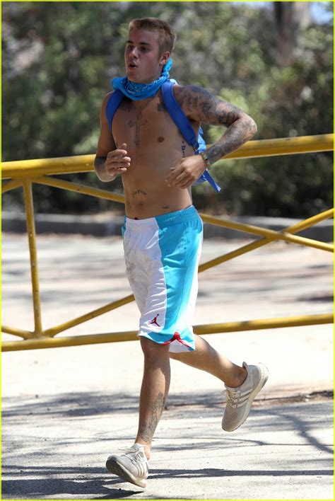 justin bieber shows off his muscles on afternoon hike photo 1018165 photo gallery just