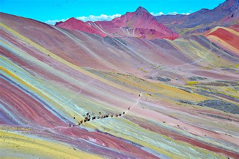 Rainbow Mountain Trek In 2020 Rainbow Mountain Cusco Rainbow