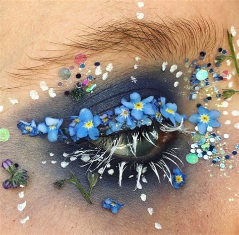 Flower Eyeliner Trend Popsugar Beauty