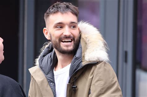 The Wanted S Tom Parker Says Brain Tumor Under Control