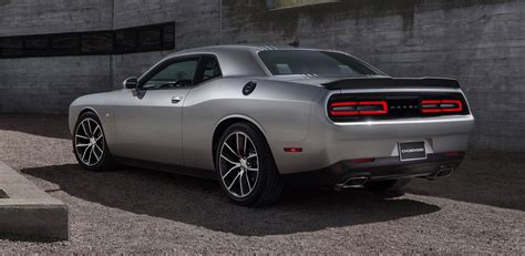 Blacktop Is The New Black For 2016 Dodge Challenger