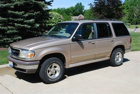 Sell Used 1997 Ford Explorer Xlt Tan One Owner 146 K Miles In