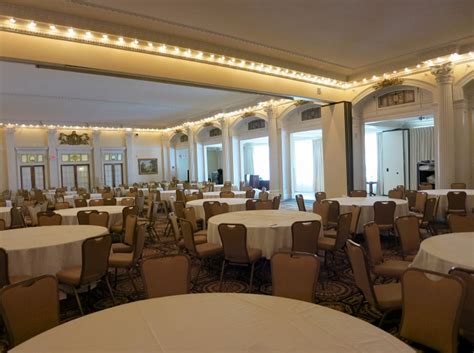 Under the agreement, countries promised that their central banks would maintain fixed exchange rates between their currencies and the dollar.﻿﻿ The Historic Mount Washington Hotel at Bretton Woods, NH ...