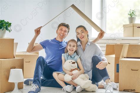 Concepto De Vivienda Para La Familia Foto De Stock 3521945 Crushpixel