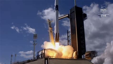Nasa Spacex Falcon 9 Rocket Successfully Launches