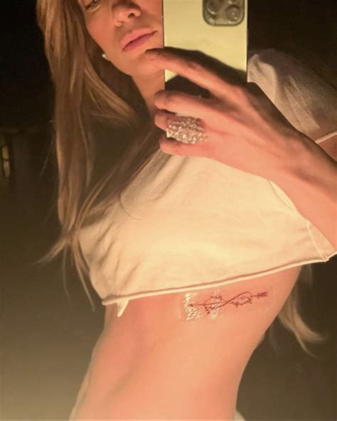 Jennifer Lopez Gets Infinity Tattoo Dedicated To Ben Affleck Pic