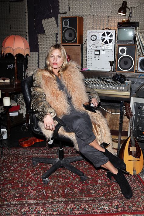 Kate Moss Organizes Her Closet By Color Glamour