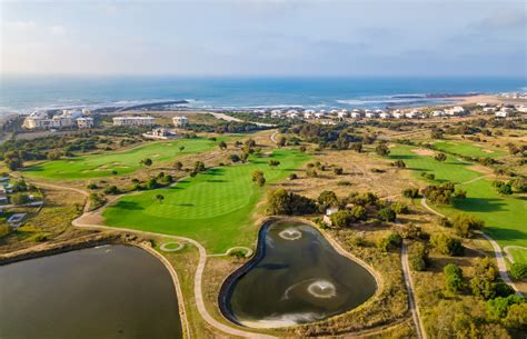 Nestled on the beach, this rio grande resort is 0.3 mi (0.5 km) from bahia beach and 2.5 mi (4.1 km) from estudio de arte samuel lind. Bahia Golf Beach, Bouznika, Marokko - Albrecht Golf Führer