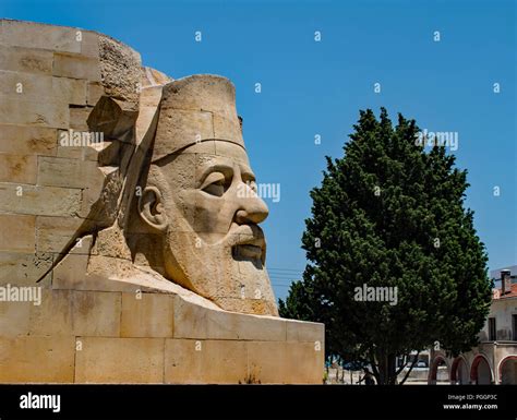 Monument To Makarios Iii Paphos Cyprus Stock Photo Alamy