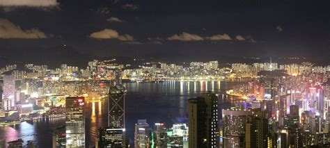 Getting a college degree from a top school, with a major in finance, economics, or something related to business is preferable. Investment Banker's Hong Kong Food Guide | Sell Side Handbook