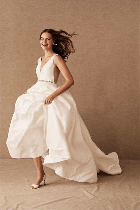 45 Courthouse Wedding Dresses For Your Civil Ceremony Wedding Dresses