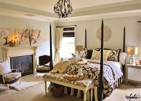 #southern home decor #dried flower arrangements home decor. Savvy Southern Style: My Favorite Room....Sophia's Decor ...