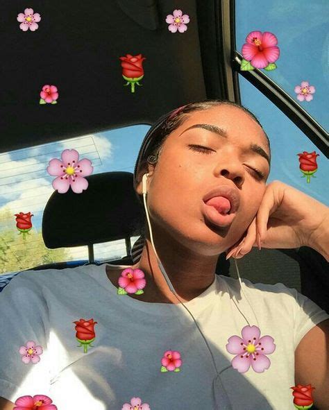 Pin By Jayla Lynn💙 On Snapchat JÜnts Light Skin Girls Emoji Pictures