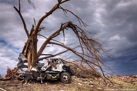 Joplin Semi Wrapped Around A Debarked Tree A Semi Truck W Flickr