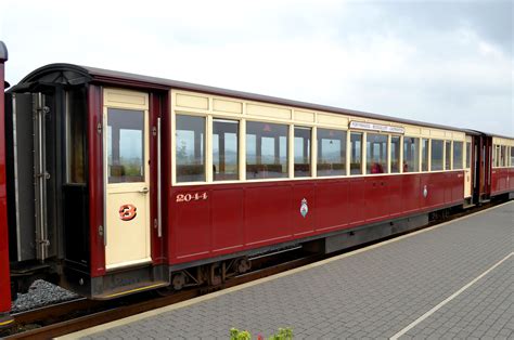 On branded trains passengers are offered a high level of service and wide range of options. Welsh Highland Railway - Photo "WHR Carriage 2044 ...