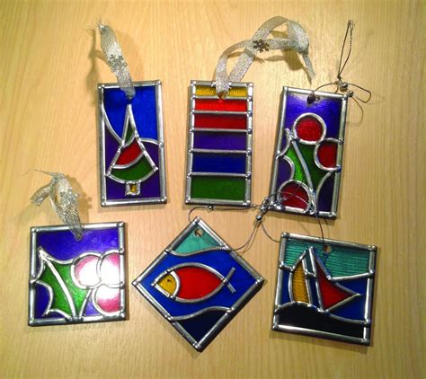 With so many gifts to choose from, our gift search makes narrowing the field a lot more easy. Small glass art gifts, stained glass suncatchers, small ...