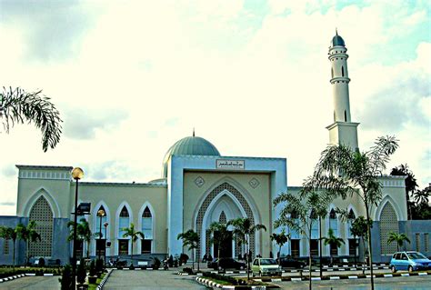 We bring you the best brands at bargain prices, all year round! DI UJUNG ISLAM: Senibina Masjid di Negeri Johor