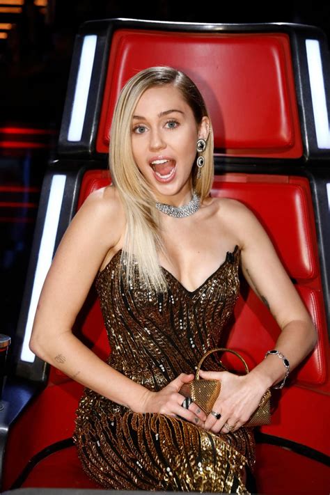 Miley Cyrus At The Voice Season 13 Live Shows 11202017 Hawtcelebs
