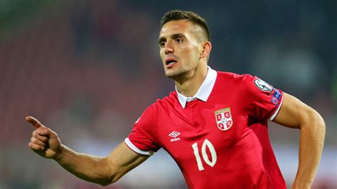 Servië met vier voormalige eredivisiespelers naar WK | NOS