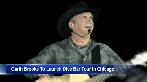 Garth Brooks Dive Bar Tour To Kick Off In Chicago Abc7 Chicago